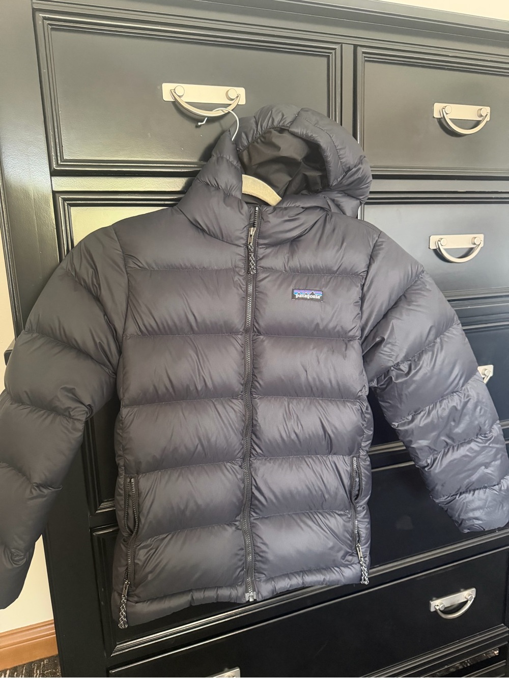 Like NEW!! Patagonia Kids' Black Down Puffer Jacket with Hood